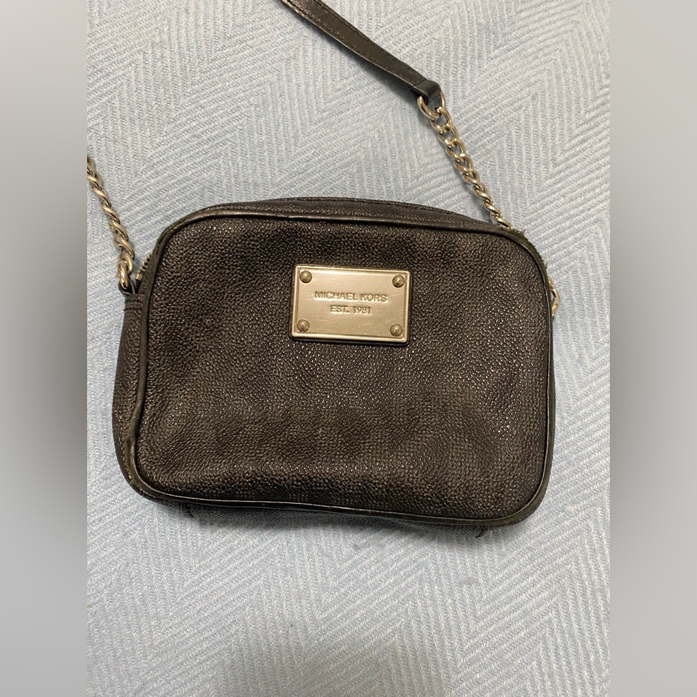 Michael Kors Jet Set Monogram Crossbody Mini Camera bag